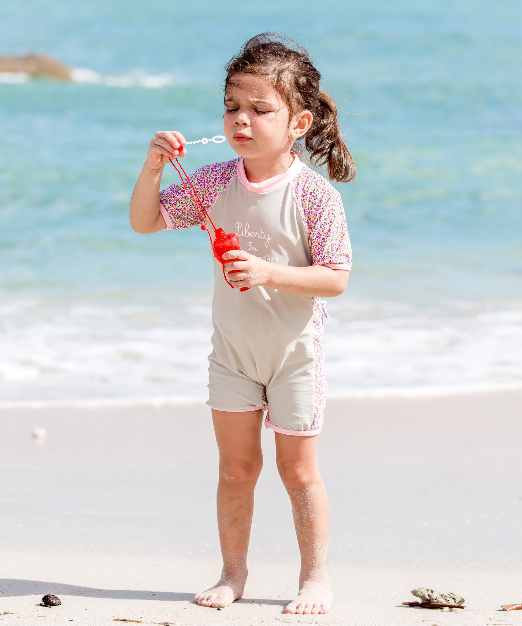 Combinaison Anti-UV Bébé Fille 2 Pièces – Manches Longues, Zip, Imprimé Floral – Taille 9-12 Mois à 3-4 Ans – Pour Plage, Piscine Combinaison Anti-UV Bébé Fille 2 Pièces – Manches Longues, Zip, Imprimé Floral – Taille 9-12 Mois à 3-4 Ans – Pour Plage, Piscine